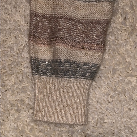 Sweater - Picture 4 of 6